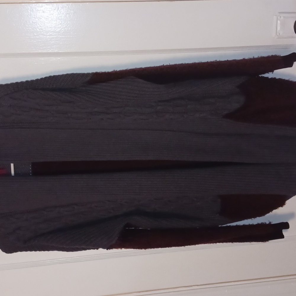 Cardigan - Picture 3 of 5